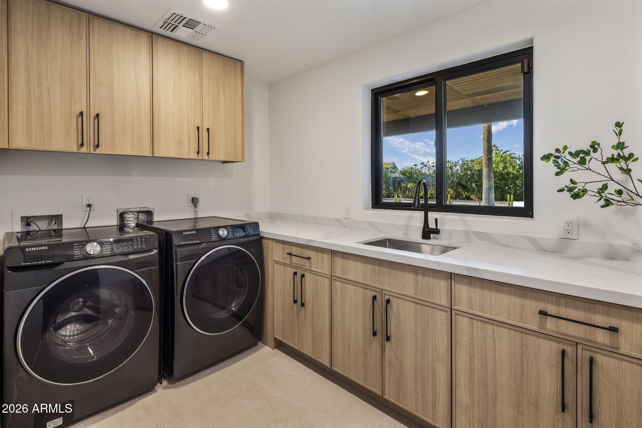 6250 E CHARTER OAK Road Scottsdale, AZ 85254