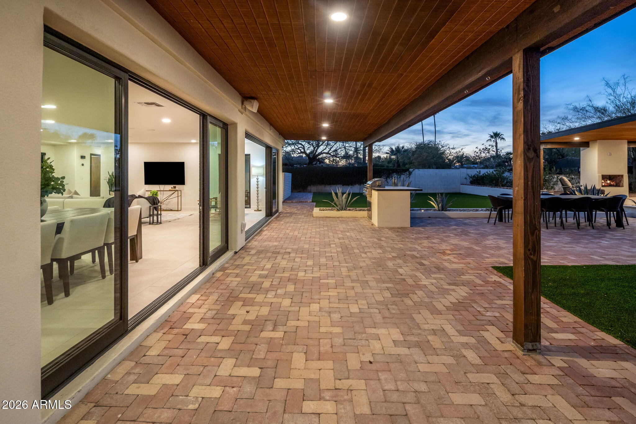 6250 E CHARTER OAK Road Scottsdale, AZ 85254