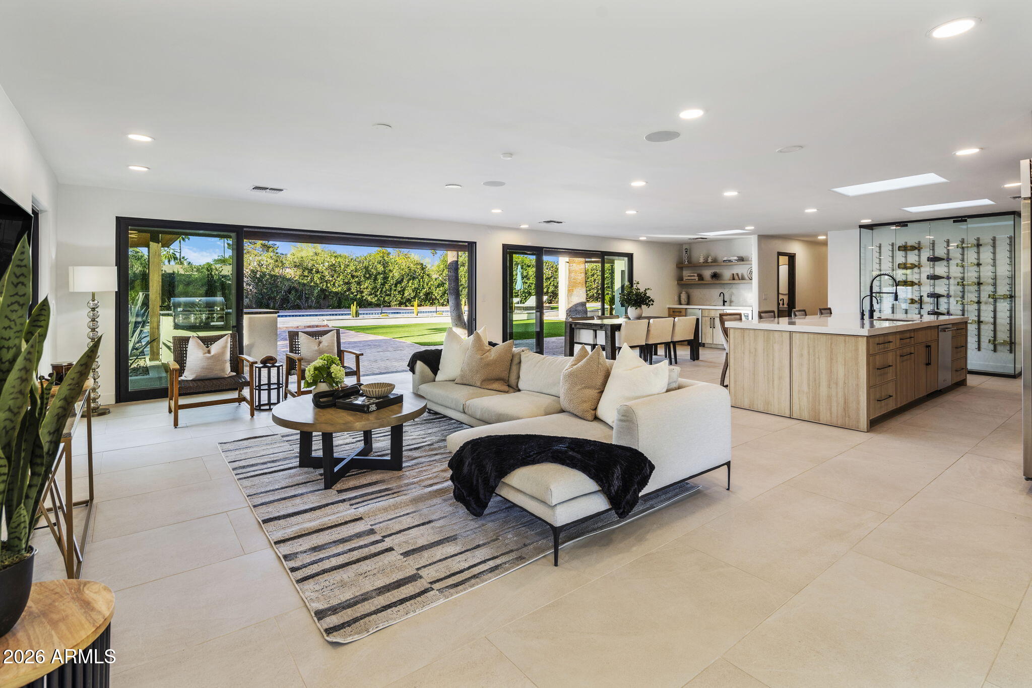 6250 E CHARTER OAK Road Scottsdale, AZ 85254