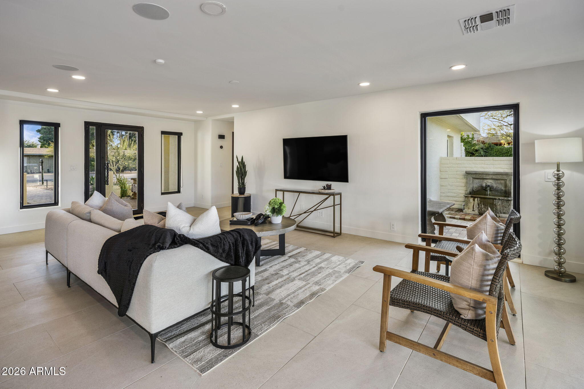 6250 E CHARTER OAK Road Scottsdale, AZ 85254