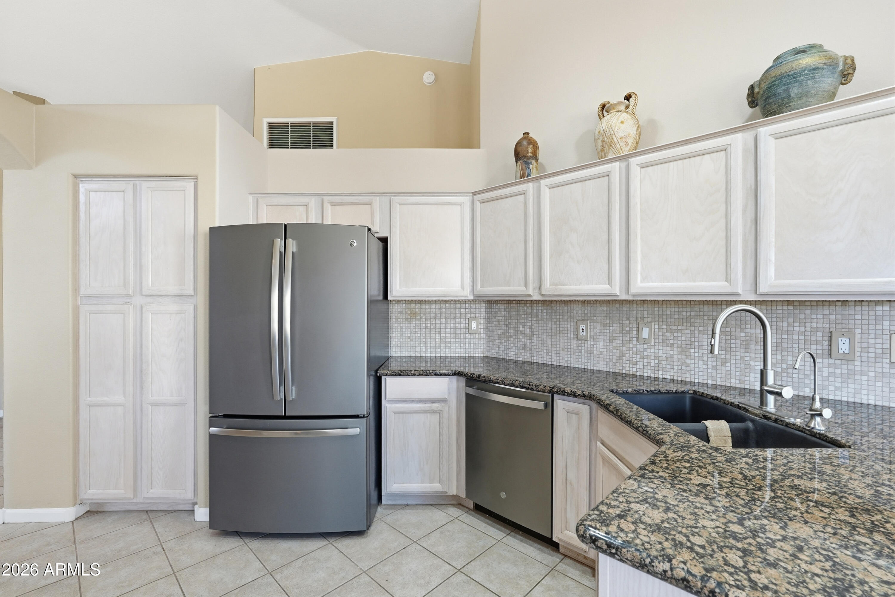 6329 S SANDTRAP Drive Gold Canyon, AZ 85118