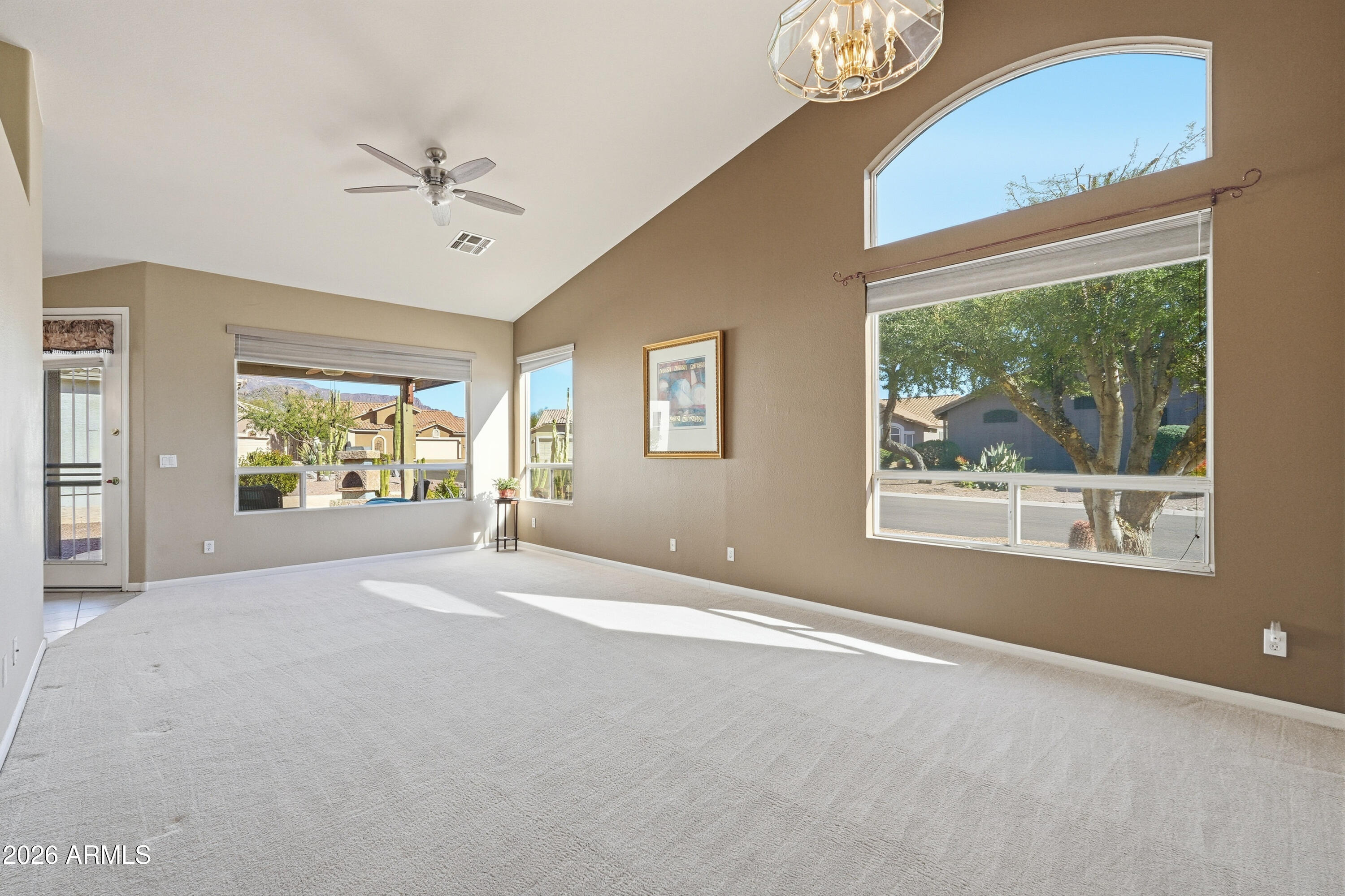 6329 S SANDTRAP Drive Gold Canyon, AZ 85118