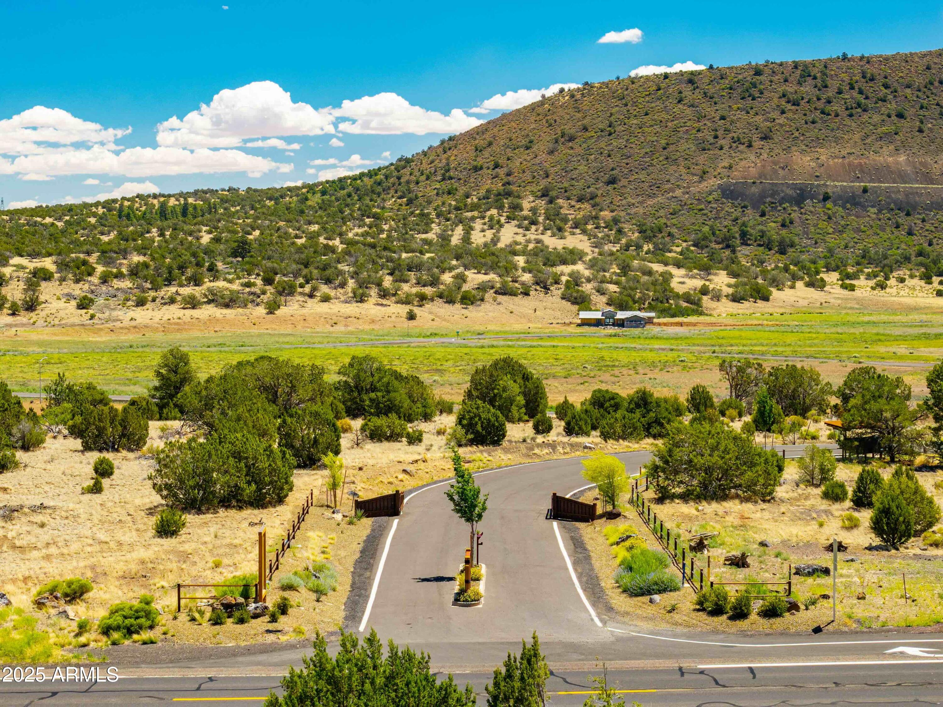 6230 MEADOWS Lane Flagstaff, AZ 86004