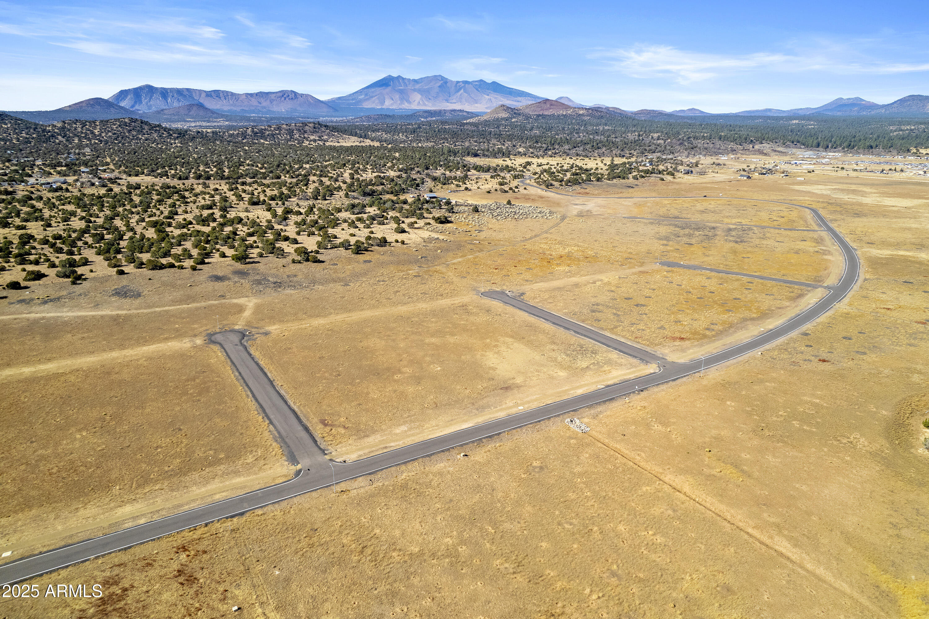 6026 MEADOWS Lane Flagstaff, AZ 86004