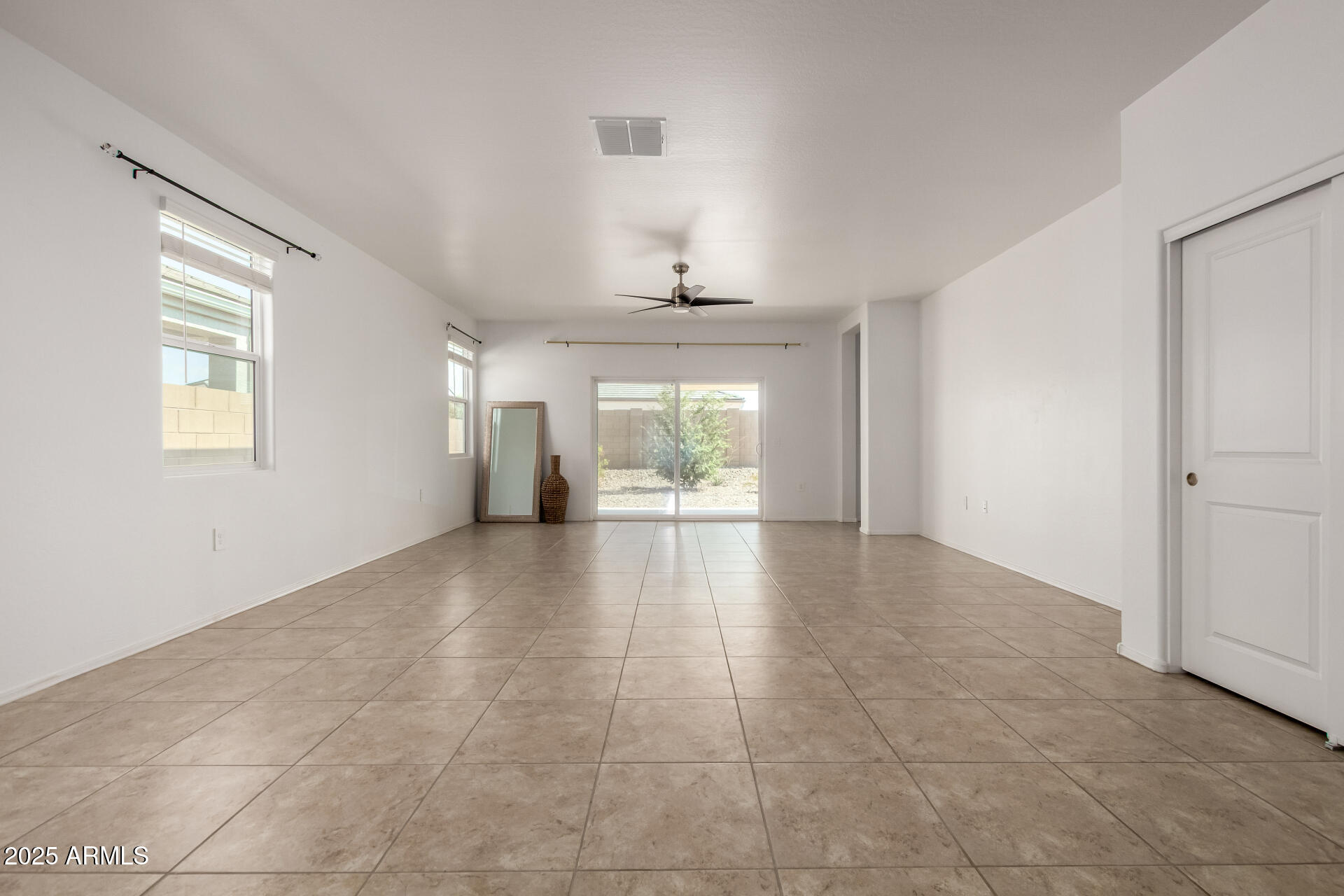 5267 E DIATOMITE Drive San Tan Valley, AZ 85143