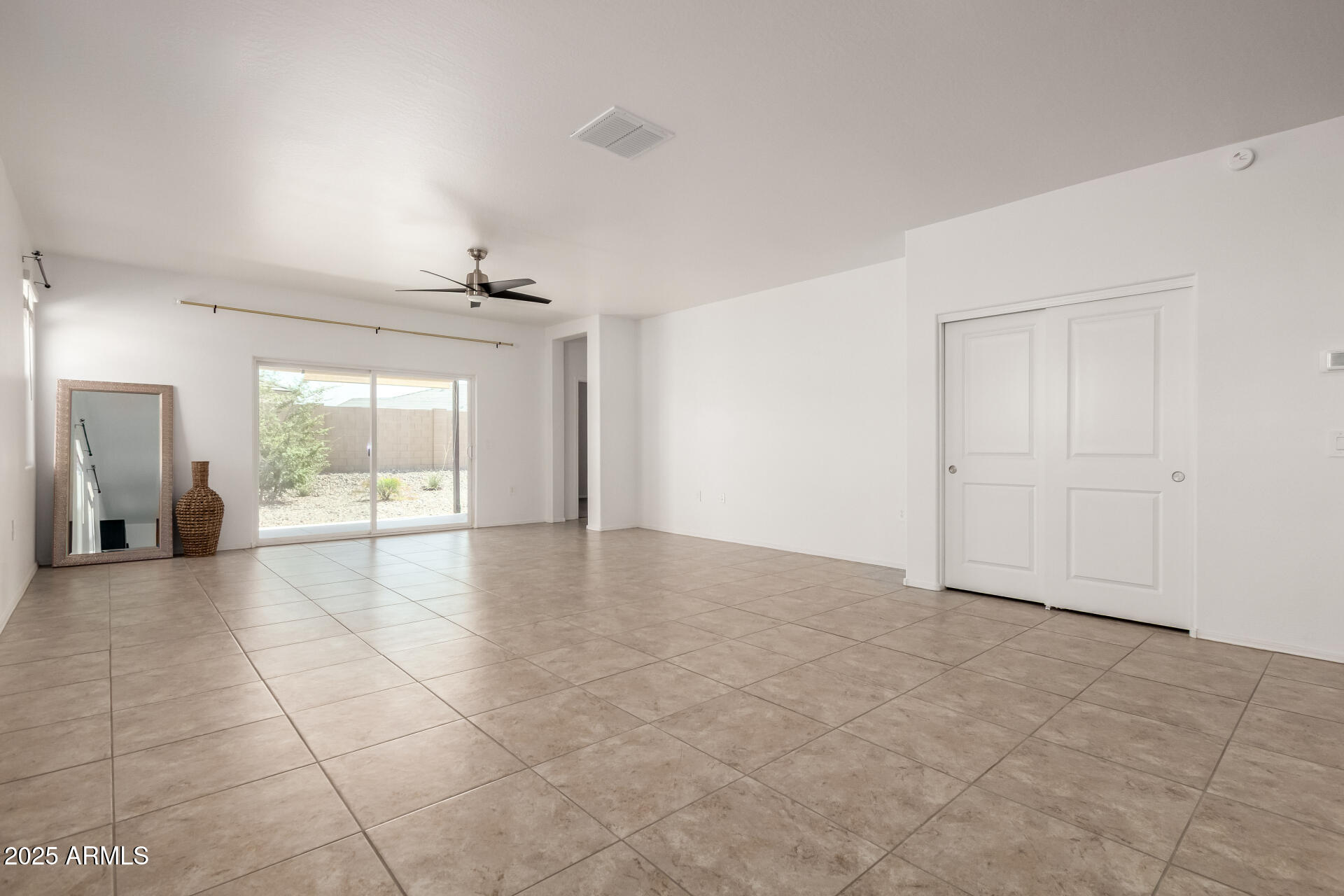 5267 E DIATOMITE Drive San Tan Valley, AZ 85143